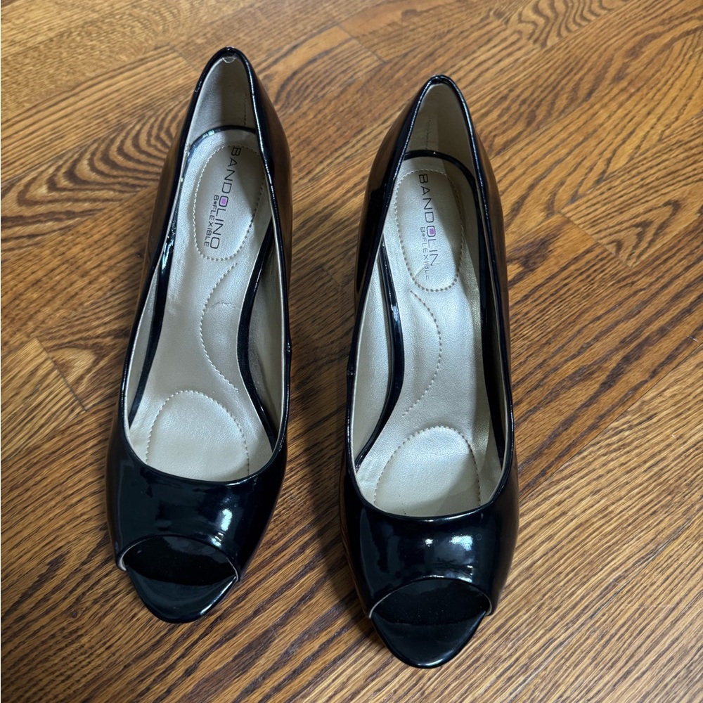 Bandolino wide width Raina pumps in black patent leather size 6W never worn! - Picture 5 of 6